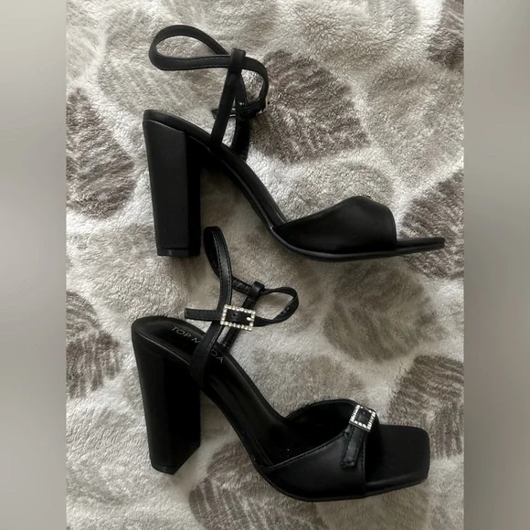 TOP Moda Black Strappy Heels - Picture 1 of 1
